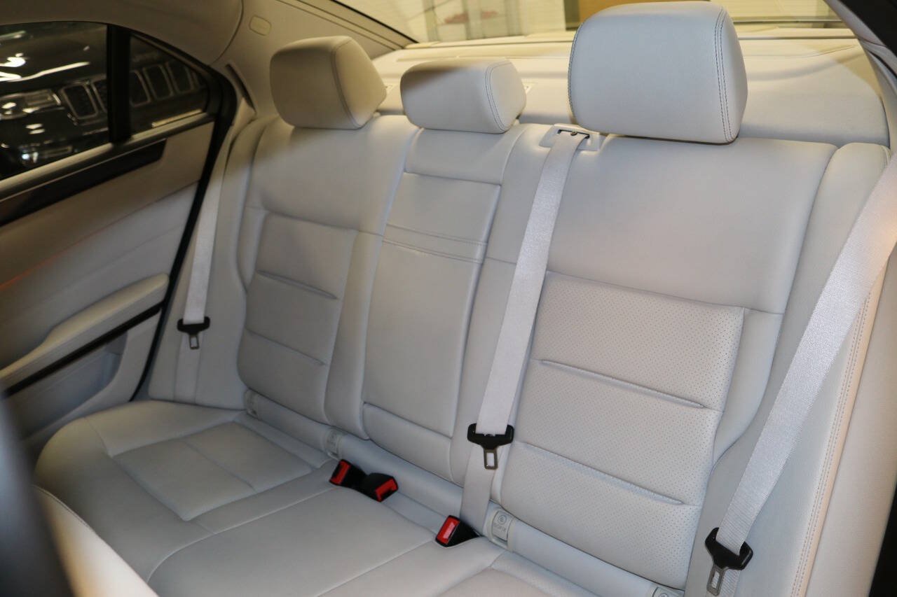 Used 2015 Mercedes-Benz E 350 Sedan image 83