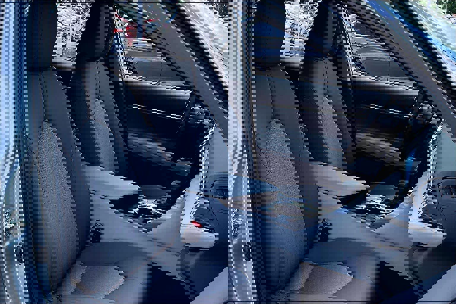 Certified 2020 Toyota Camry LE FWD image 9