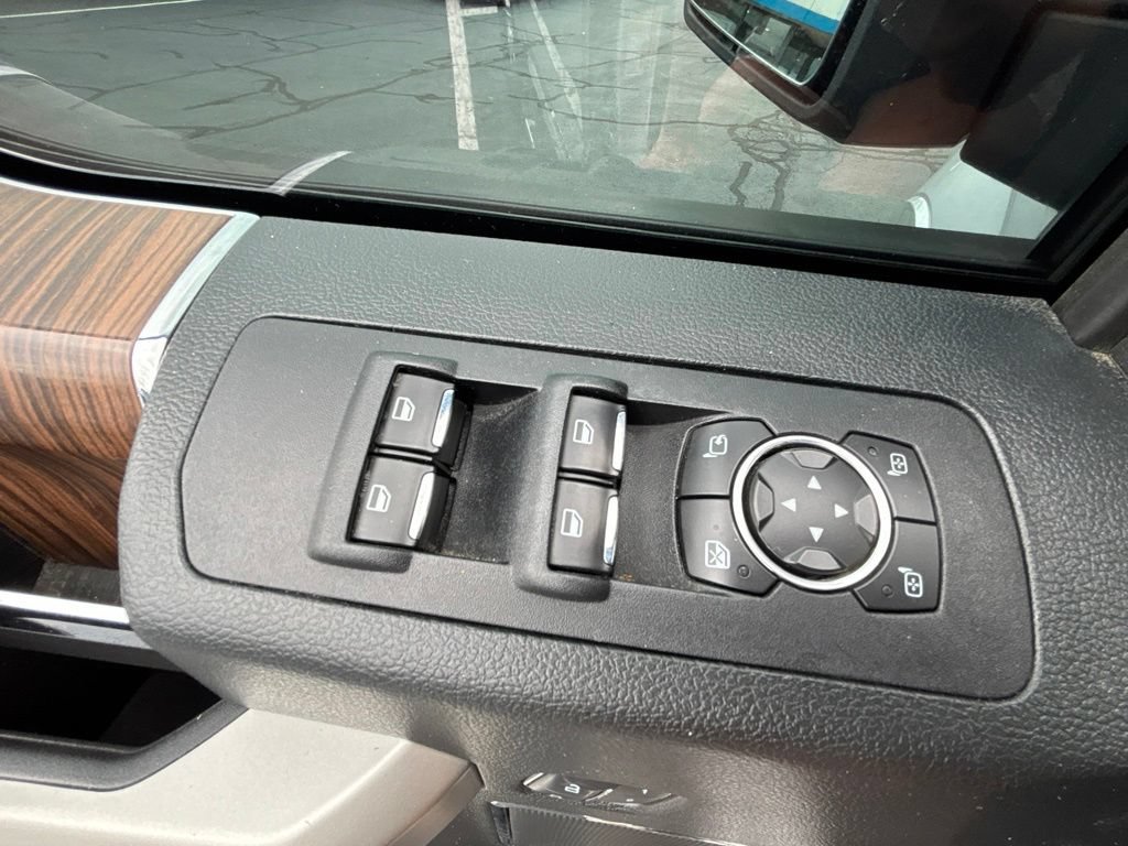 Used 2016 Ford F150 Lariat w/ Equipment Group 502A Luxury AWD/4WD image 19