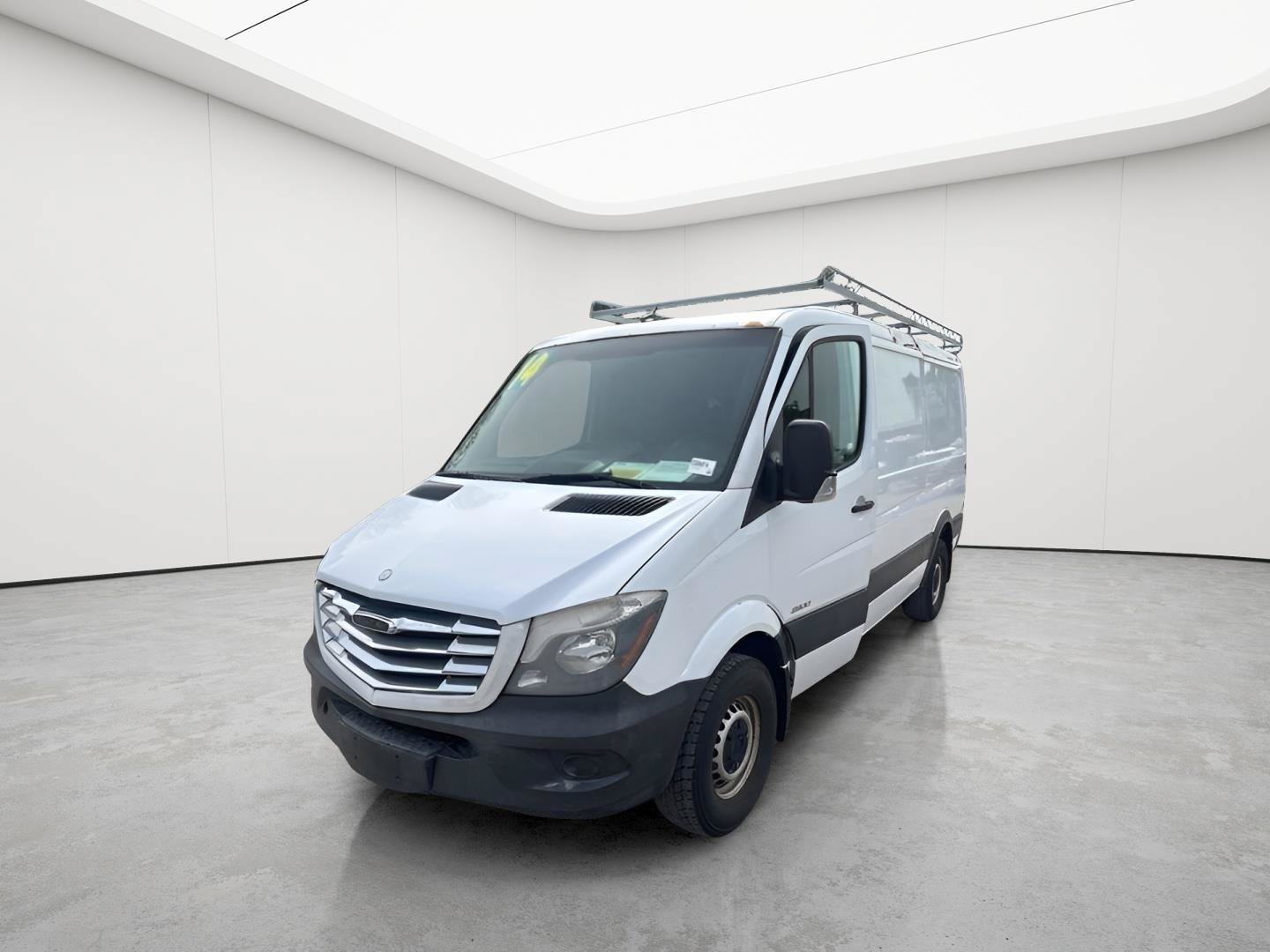 Used 2014 Freightliner Sprinter 2500 RWD image 19