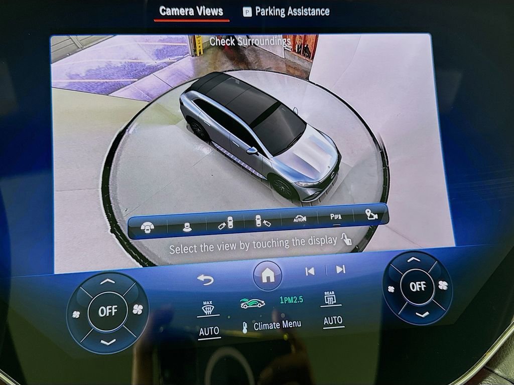 Used 2023 Mercedes-Benz EQS 580 4MATIC SUV w/ Acoustic Comfort Package image 49