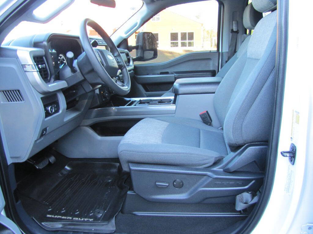 Used 2024 Ford F250 XLT w/ FX4 Off-Road Package AWD/4WD image 14