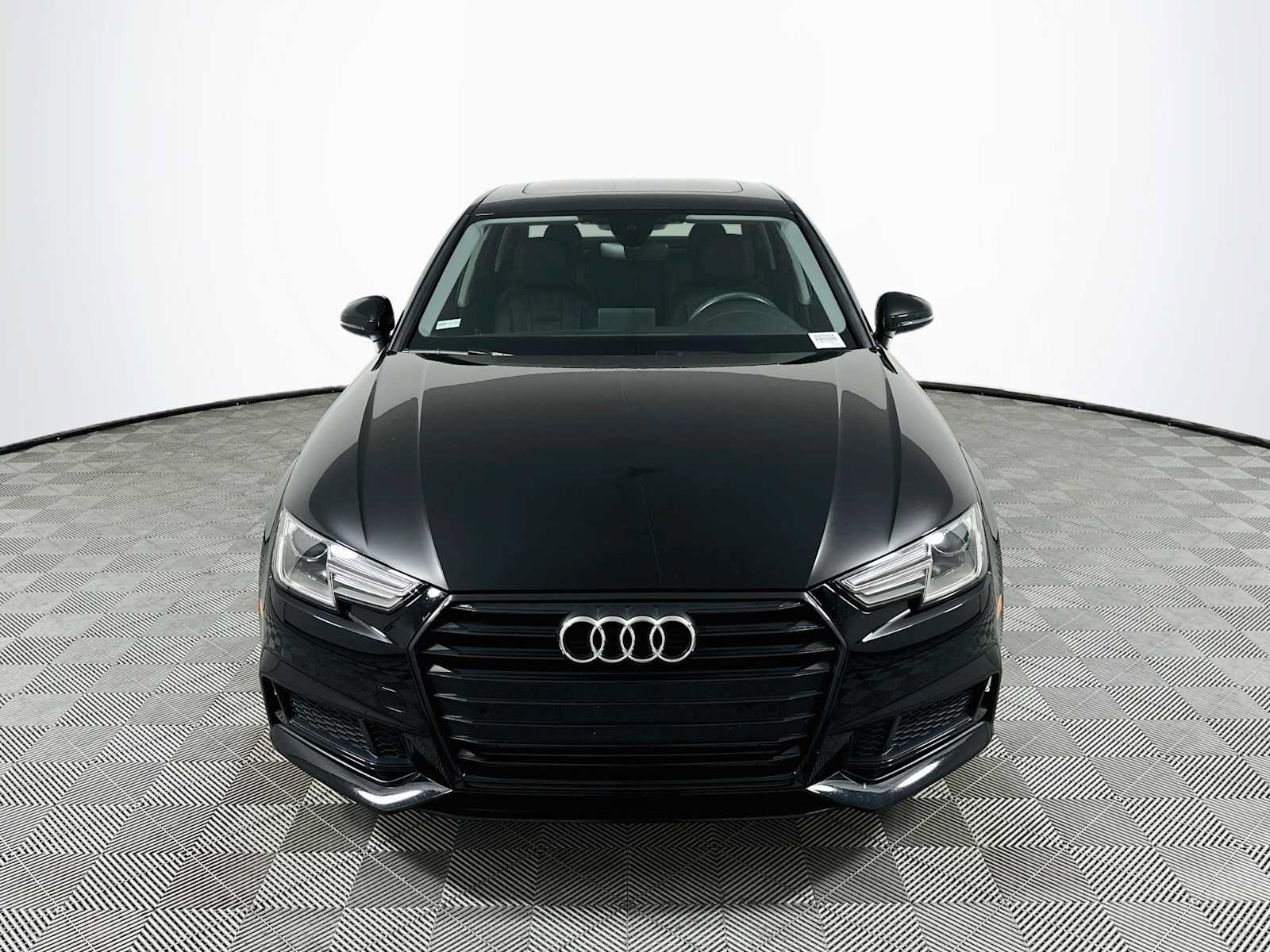 Used 2019 Audi A4 2.0T Premium FWD image 2