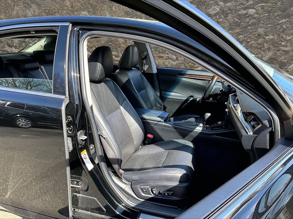 Used 2015 Lexus ES 350 w/ Ultra Luxury Package image 7