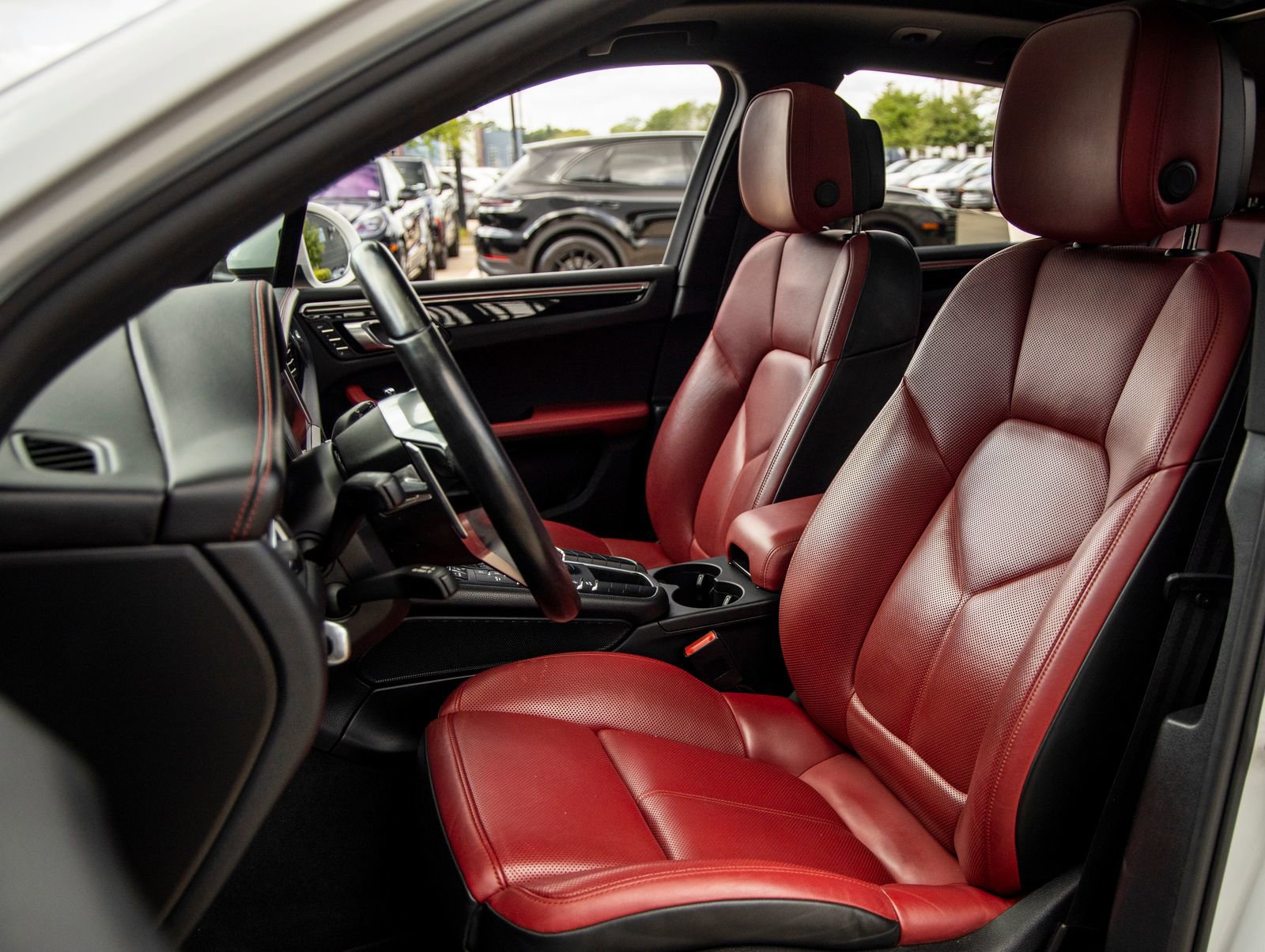 Used 2020 Porsche Macan image 5