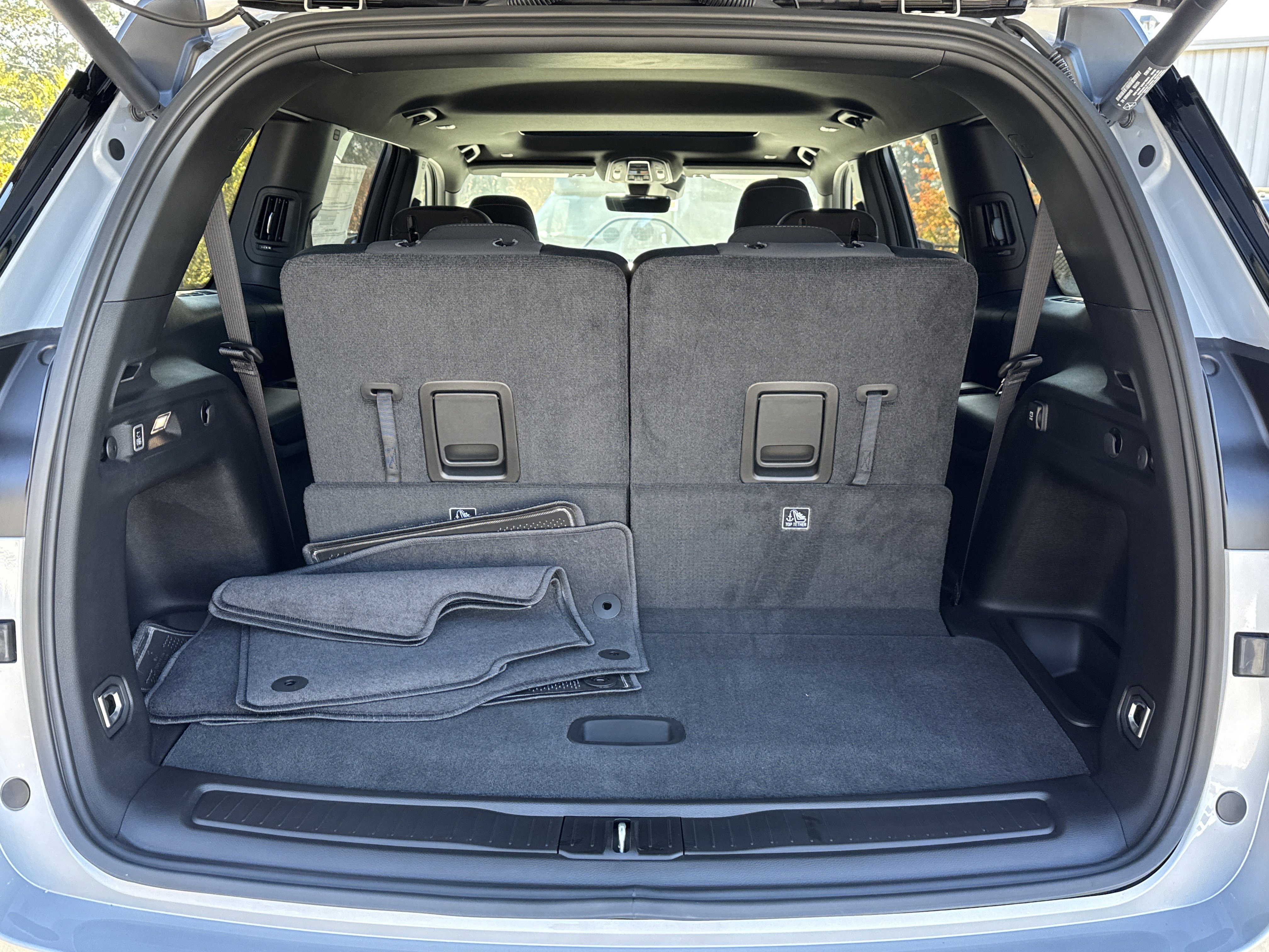 New 2025 Jeep Grand Cherokee L Laredo w/ Luxury Tech Group I image 24