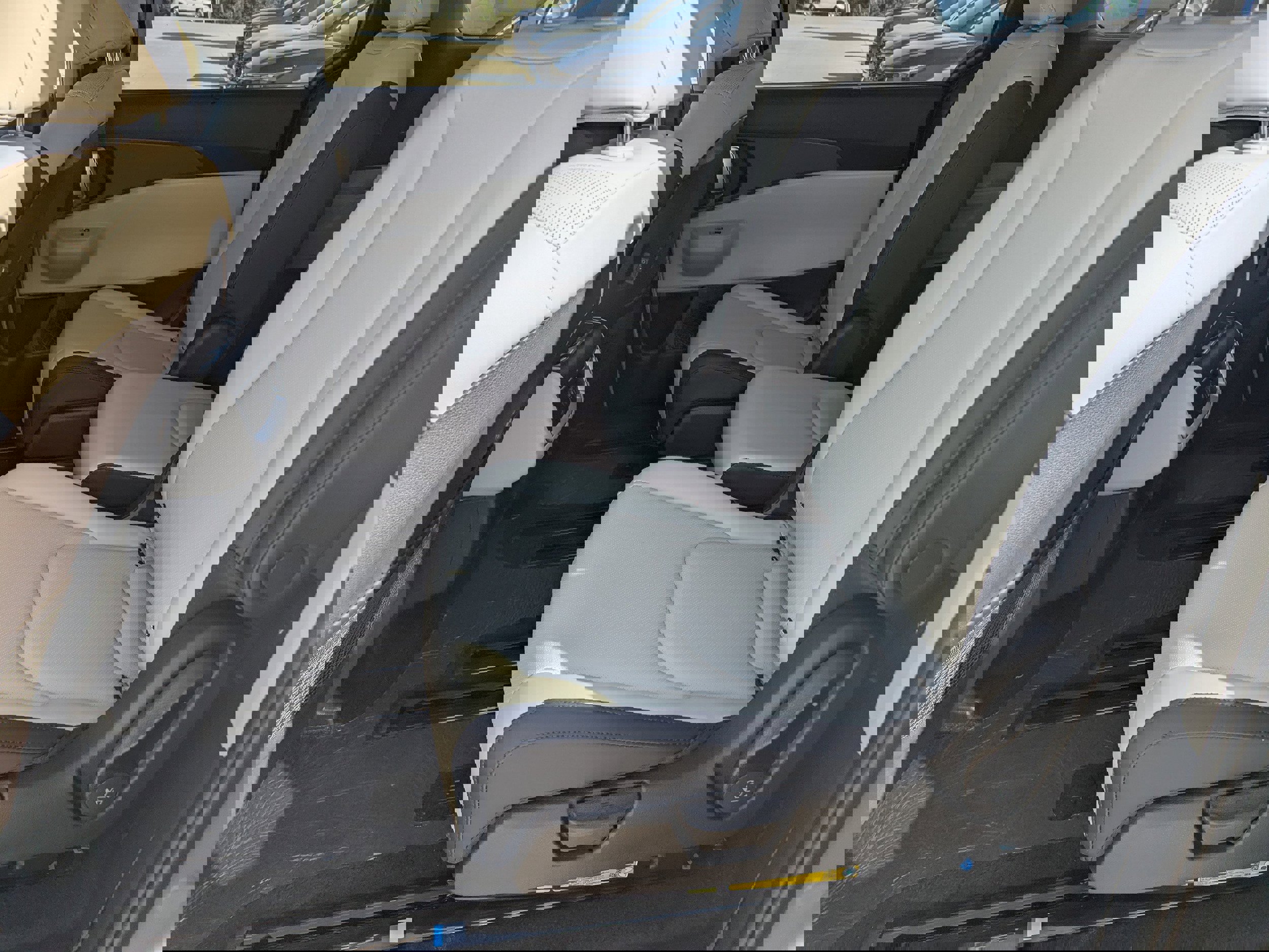 New 2026 Kia Carnival EX image 4