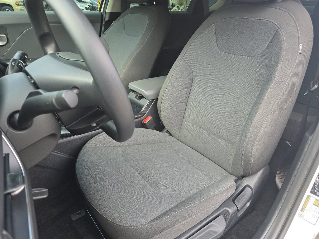 Used 2025 Kia K4 FWD image 20