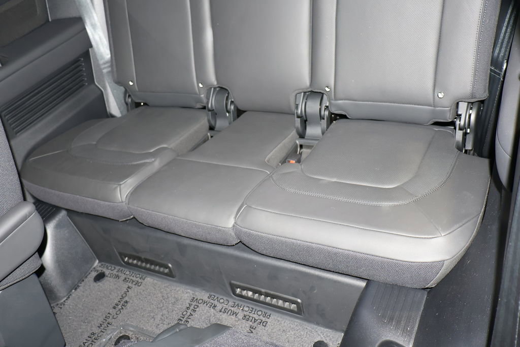 Used 2025 Land Rover Defender 130 V8 image 50