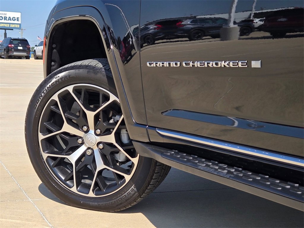 Used 2023 Jeep Grand Cherokee Summit image 30