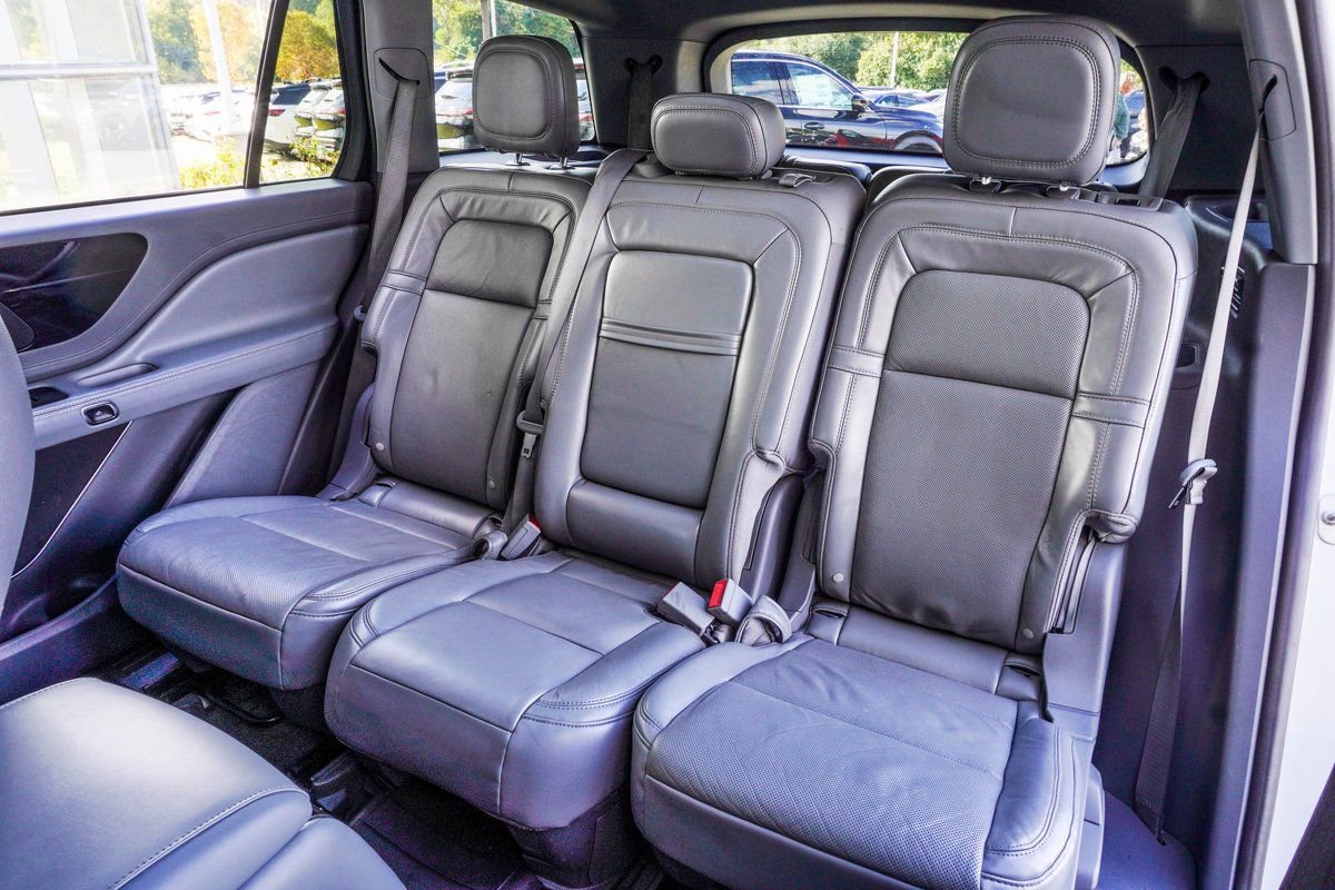 Used 2020 Lincoln Aviator Reserve w/ Equipment Group 201A image 31