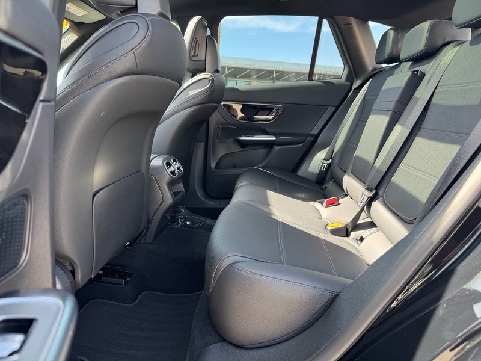 Certified 2026 Mercedes-Benz GLC 300 4MATIC image 15