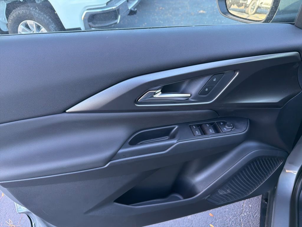 New 2026 Chevrolet Equinox EV LT image 20