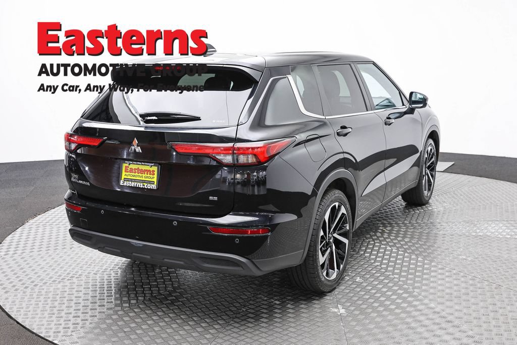 Used 2024 Mitsubishi Outlander SE AWD/4WD image 4