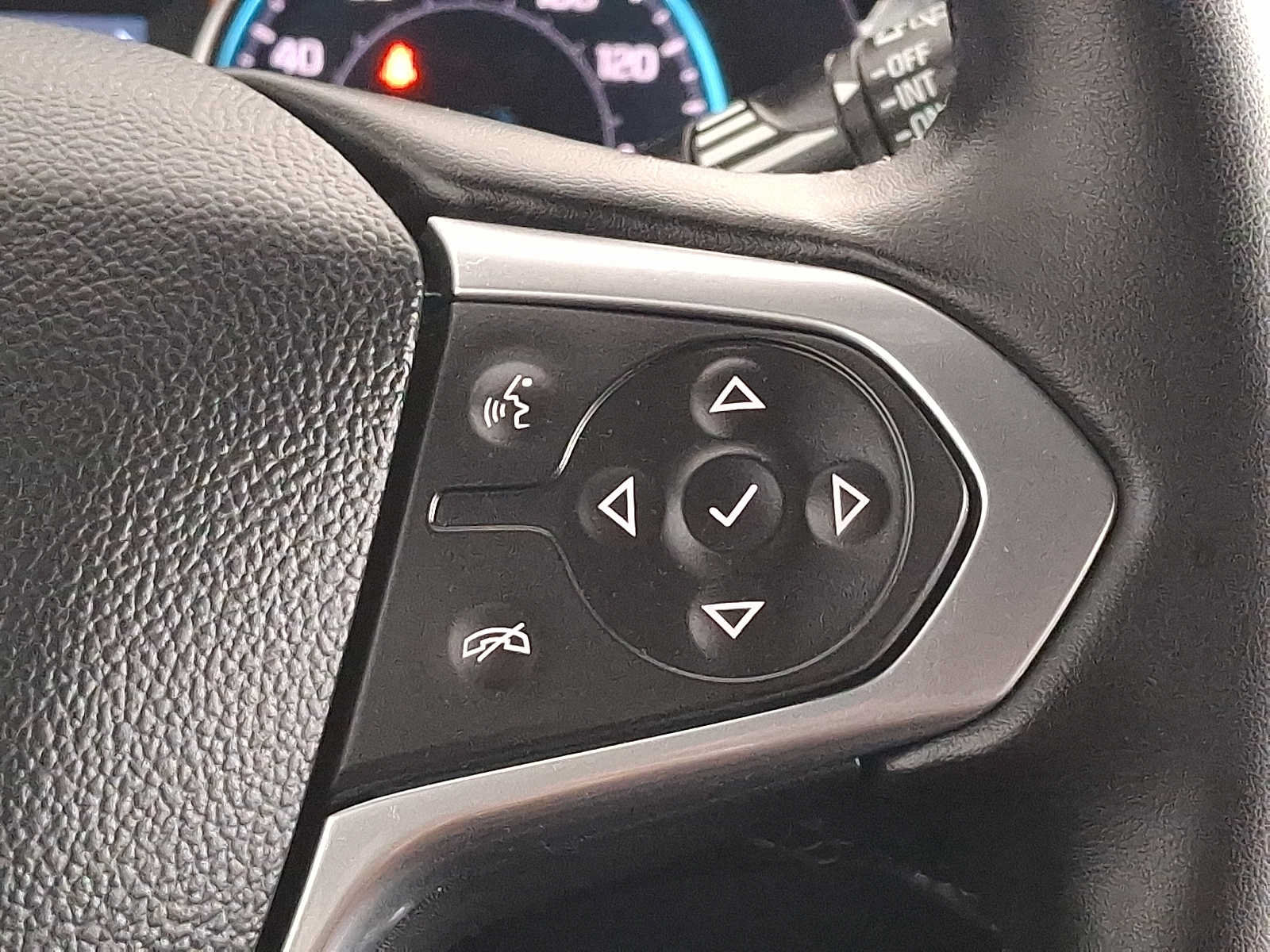 Used 2023 Chevrolet Traverse LT AWD/4WD image 22