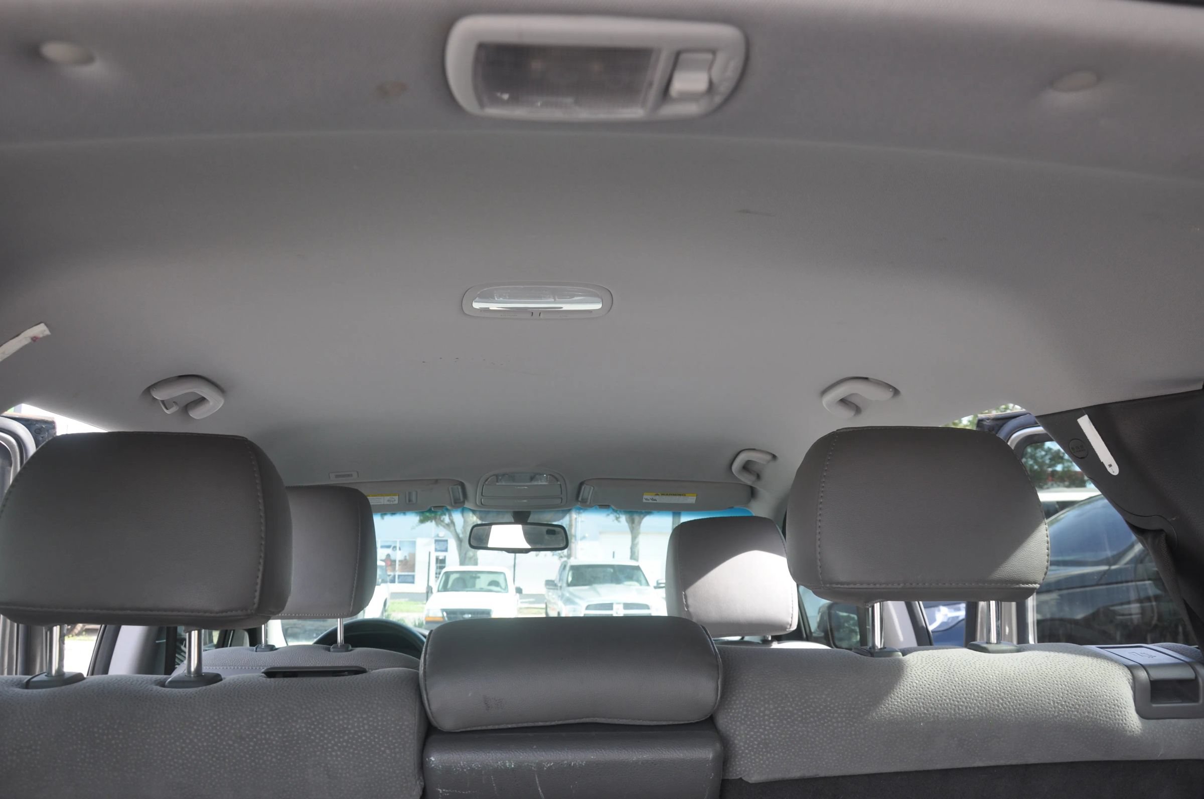 Used 2011 Hyundai Santa Fe SE FWD image 20
