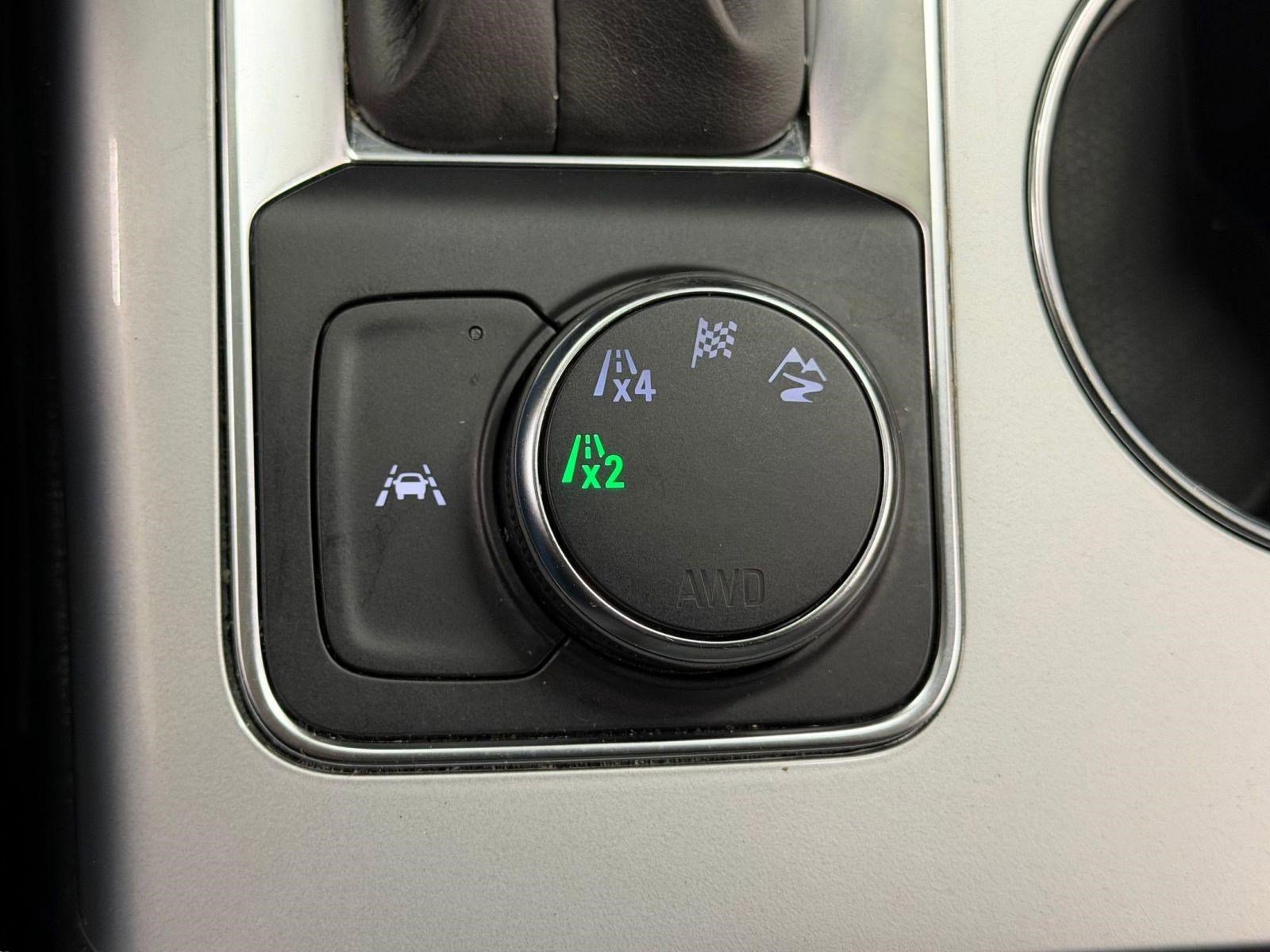 Used 2025 Chevrolet Blazer LT AWD/4WD image 28