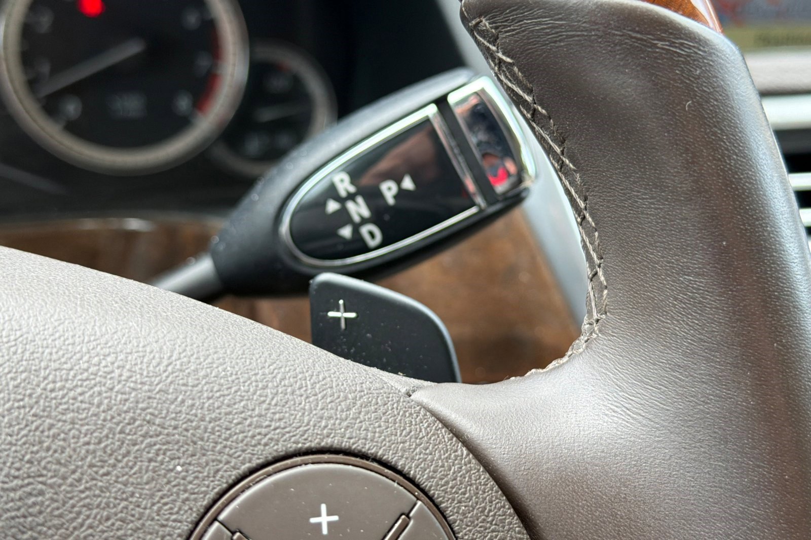 Used 2010 Mercedes-Benz E 350 Sedan image 32