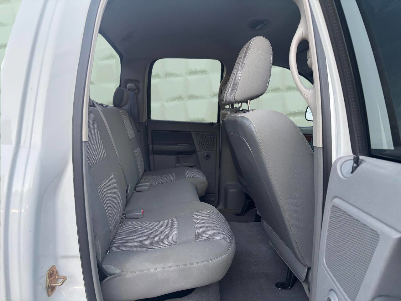 Used 2006 Dodge Ram 1500 Truck SLT image 21