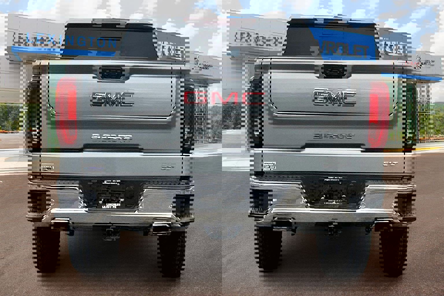 Certified 2023 GMC Sierra 1500 SLT w/ SLT Premium Plus Package image 4