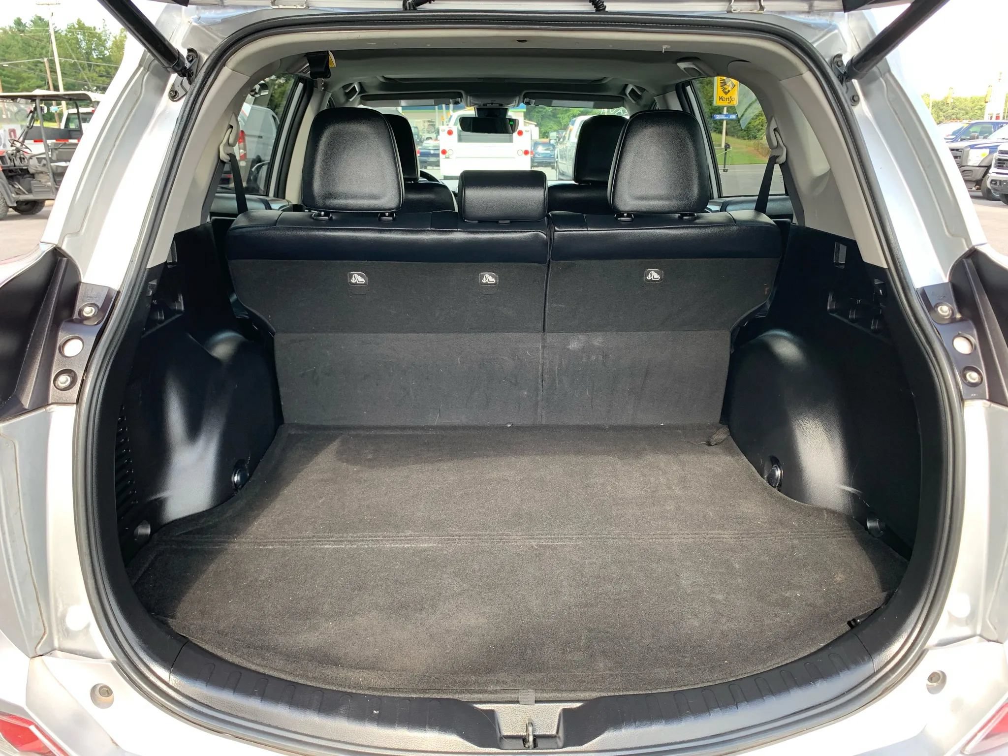 Used 2016 Toyota RAV4 Limited FWD image 36