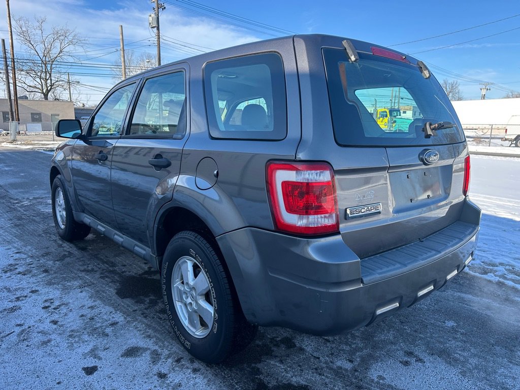 Used 2009 Ford Escape XLS image 5