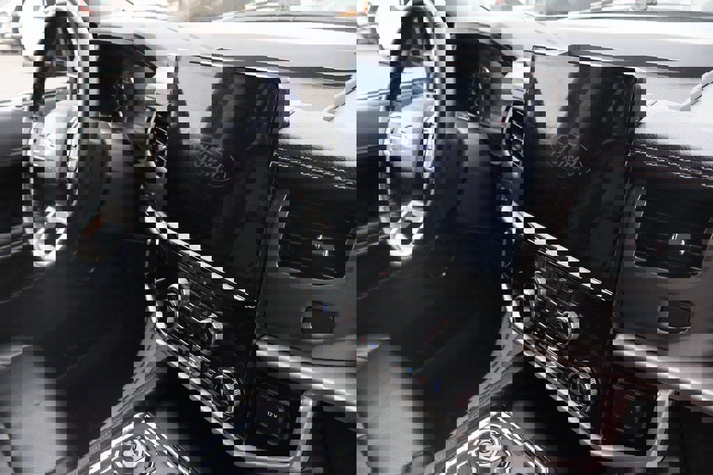 Used 2024 Ford Expedition XLT image 9