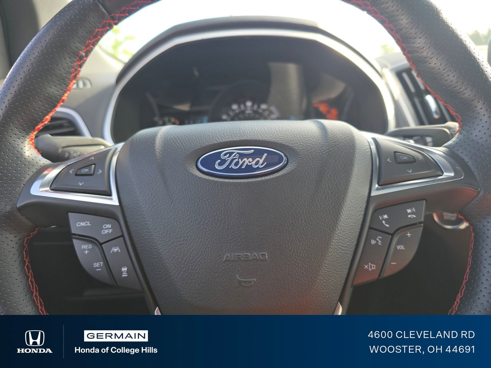 Used 2021 Ford Edge ST-Line w/ Class II Trailer Tow Package AWD/4WD image 30