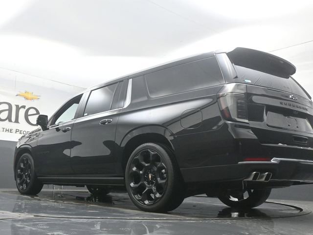 New 2025 Chevrolet Suburban High Country image 5