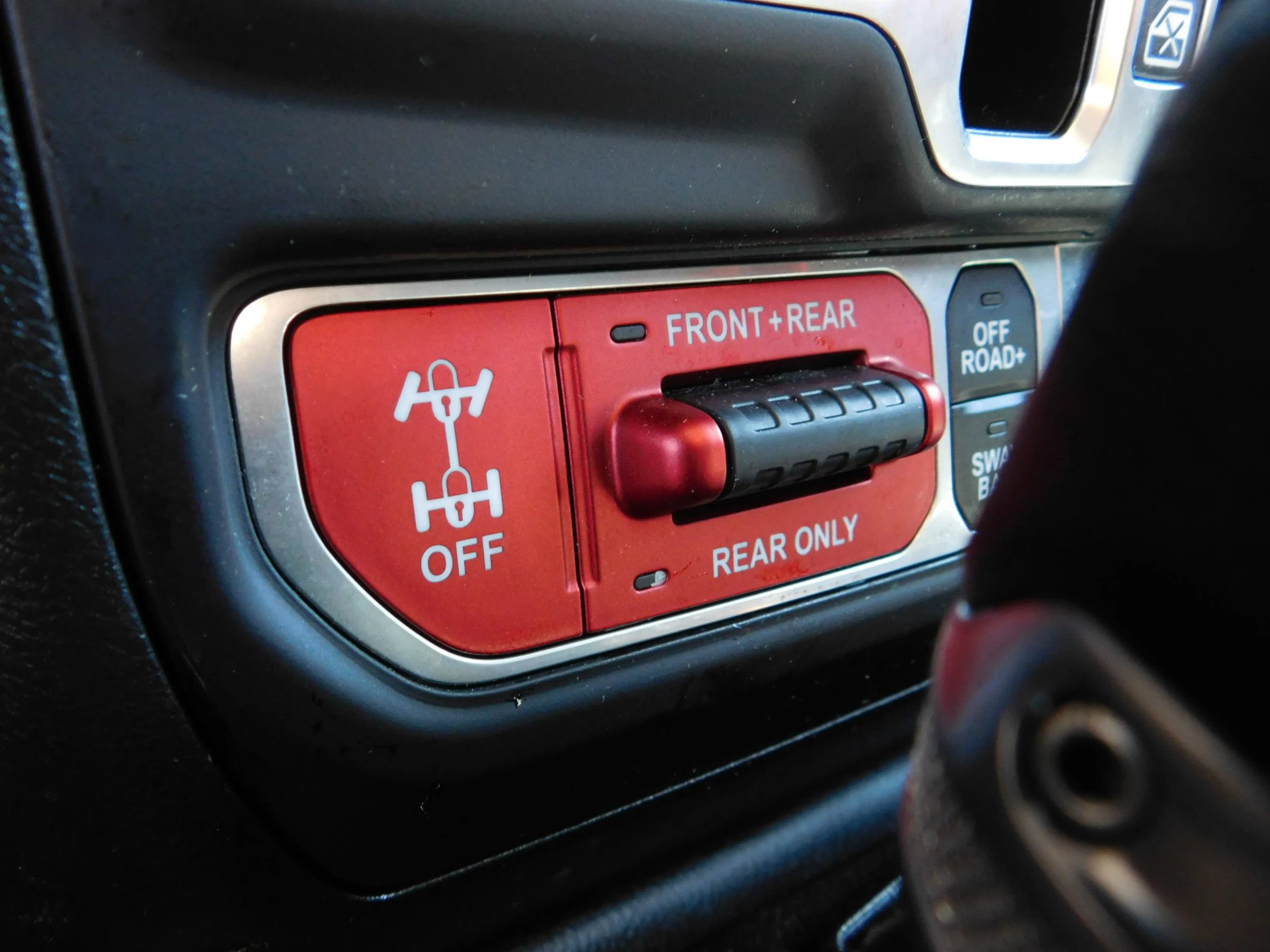 Used 2025 Jeep Wrangler Unlimited Rubicon AWD/4WD image 23