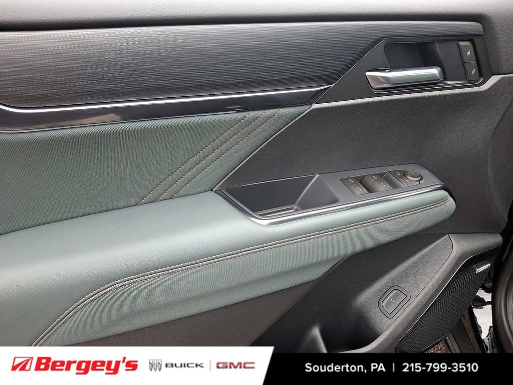 New 2026 GMC Acadia AT4 w/ Luxury Package AWD/4WD image 9