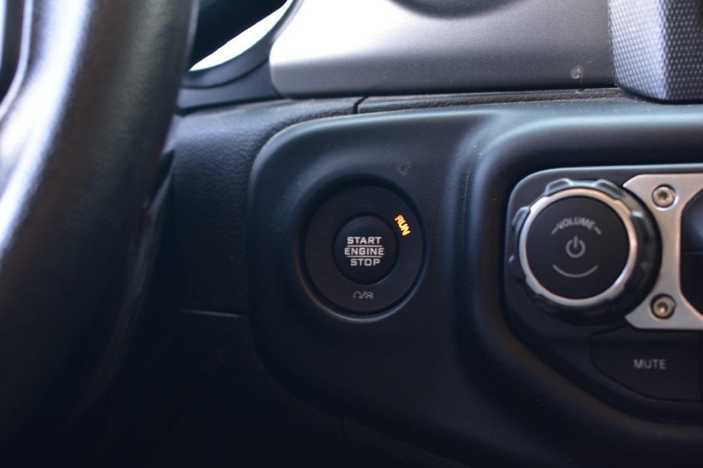 Used 2022 Jeep Wrangler Sport AWD/4WD image 36