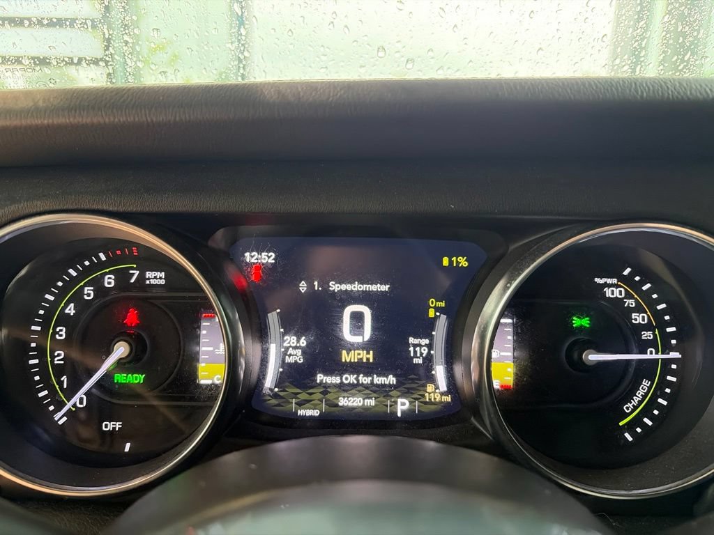 Used 2022 Jeep Wrangler Unlimited Sahara w/ Cold Weather Group AWD/4WD image 6