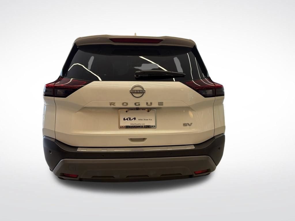 Used 2023 Nissan Rogue SV FWD image 15