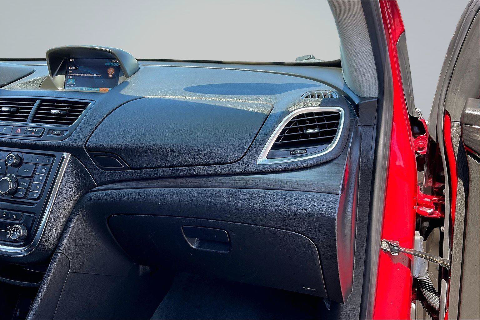 Used 2015 Buick Encore FWD image 17