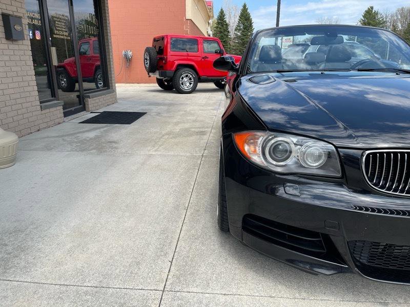Used 2008 BMW 135i Convertible RWD image 10