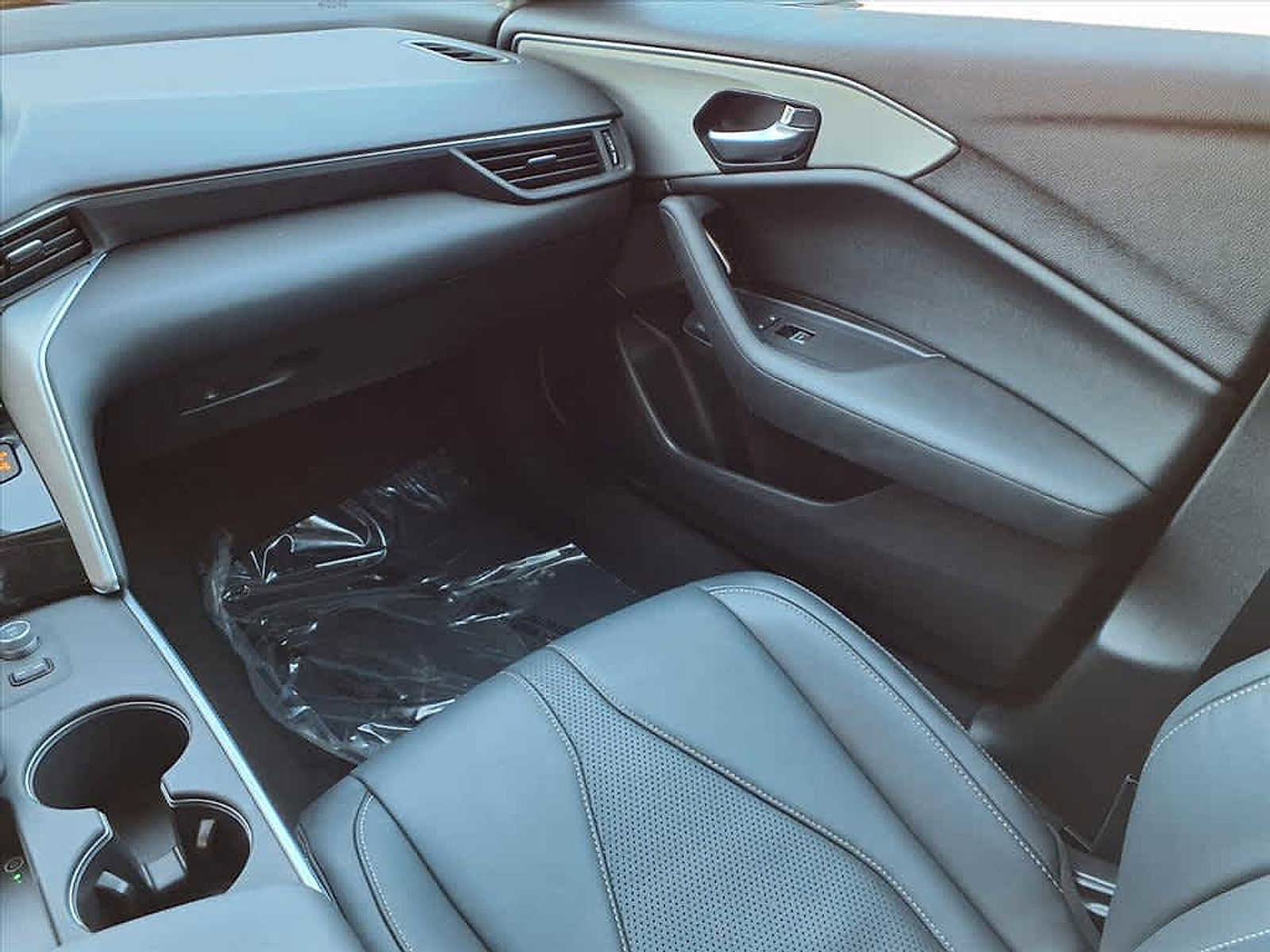 Certified 2025 Acura TLX w/ Technology Package image 10