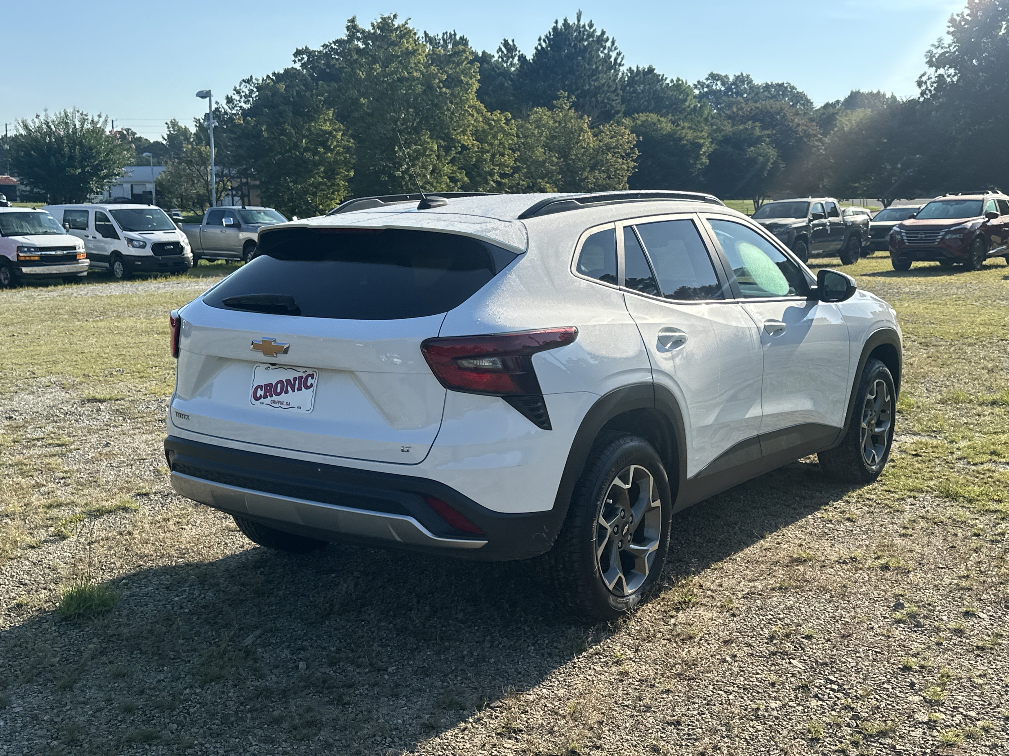 Used 2025 Chevrolet Trax LT FWD image 5