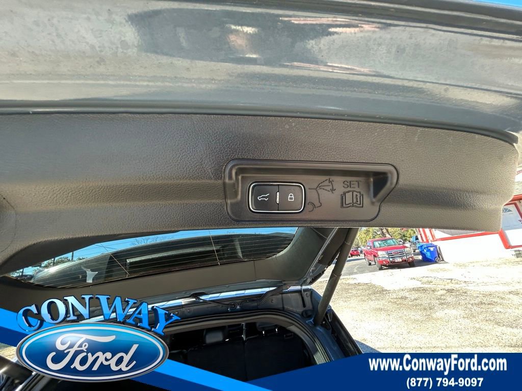 Used 2025 Ford Explorer ST-Line image 9