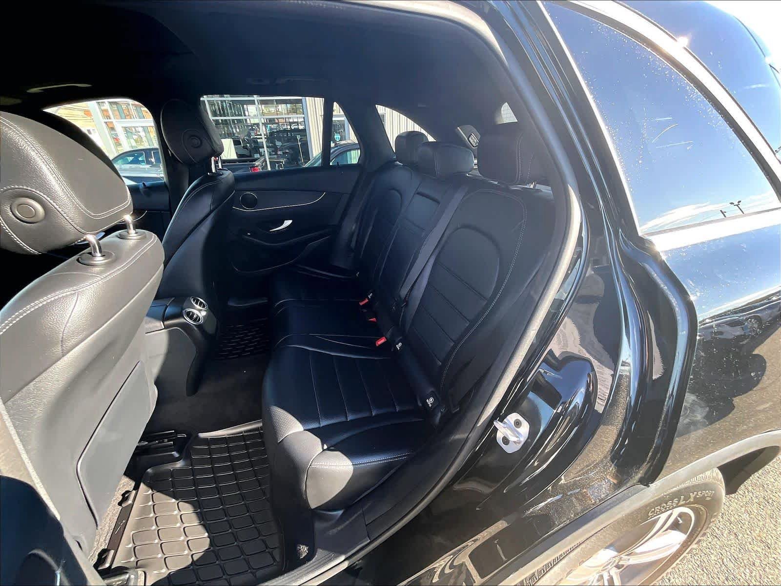 Used 2022 Mercedes-Benz GLC 300 4MATIC w/ Premium Package Lite image 15