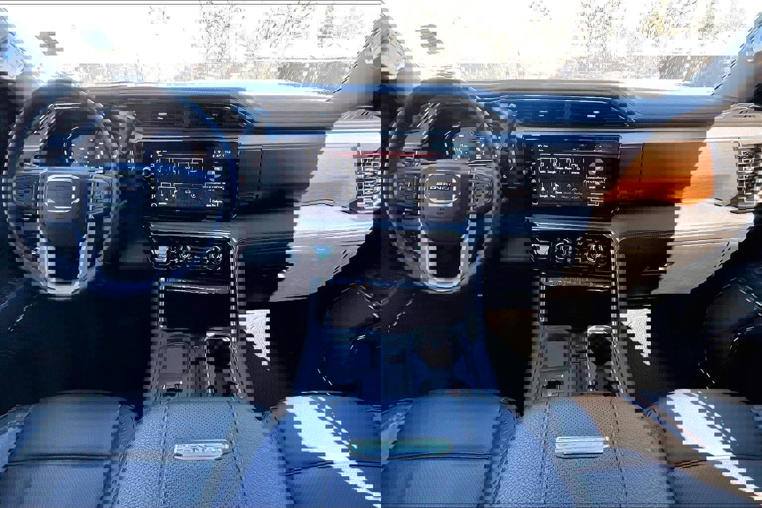 Used 2025 GMC Sierra 2500 Denali w/ Technology Package image 16