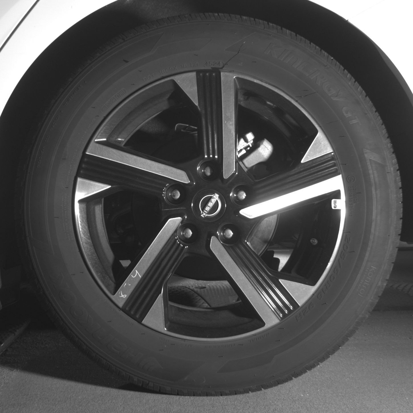 Used 2025 Nissan Sentra SV FWD image 14