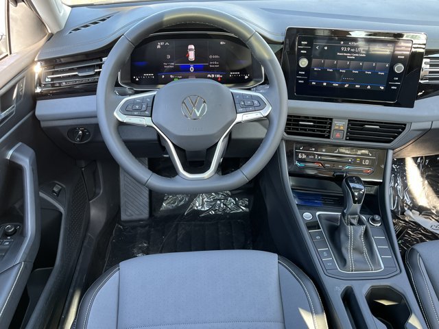 New 2026 Volkswagen Jetta SE FWD image 15