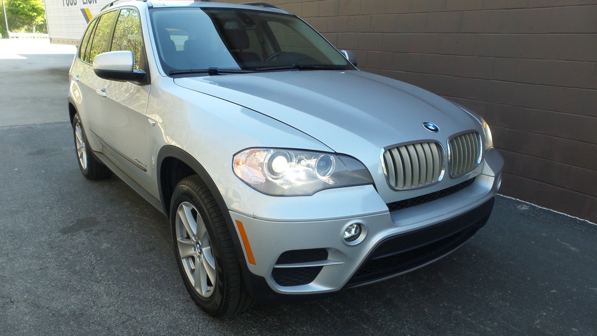 Used 2012 BMW X5 xDrive35d image 42