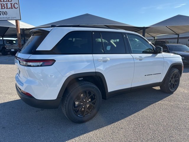 New 2025 Jeep Grand Cherokee Altitude image 6
