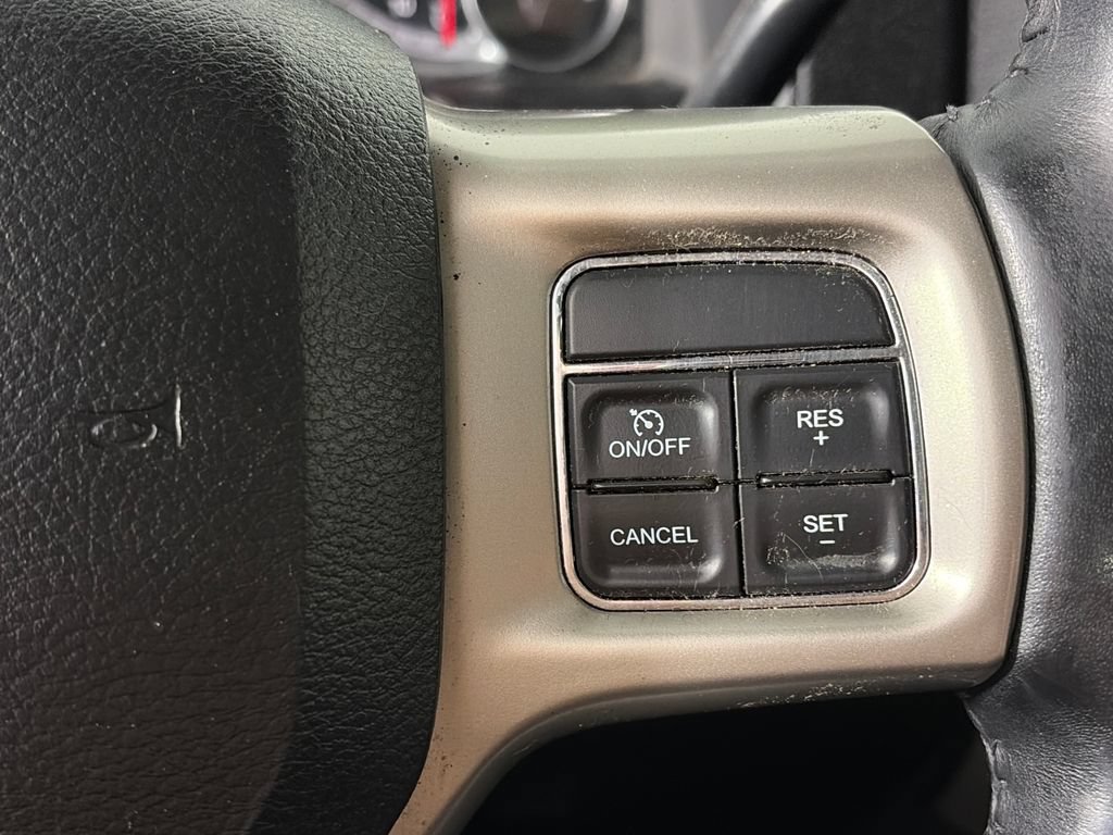 Used 2015 RAM 2500 Laramie w/ Black Appearance Group AWD/4WD image 18