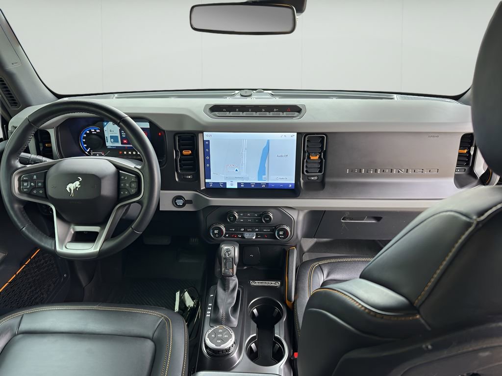 Used 2023 Ford Bronco Badlands image 11