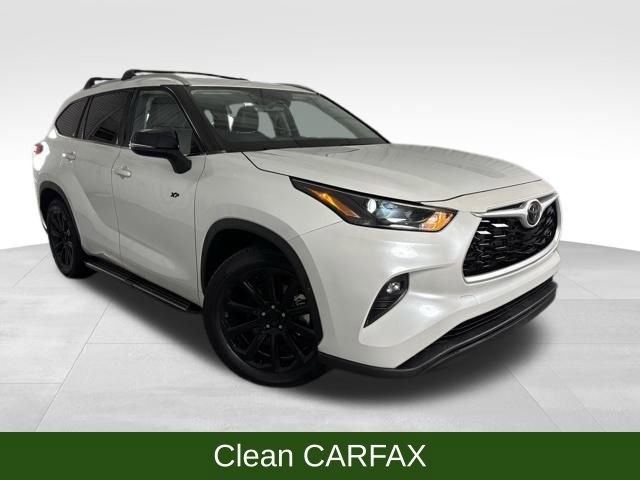 Used 2022 Toyota Highlander XLE