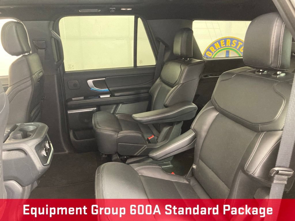 Used 2025 Ford Expedition Platinum w/ Stealth Performance Package AWD/4WD image 18