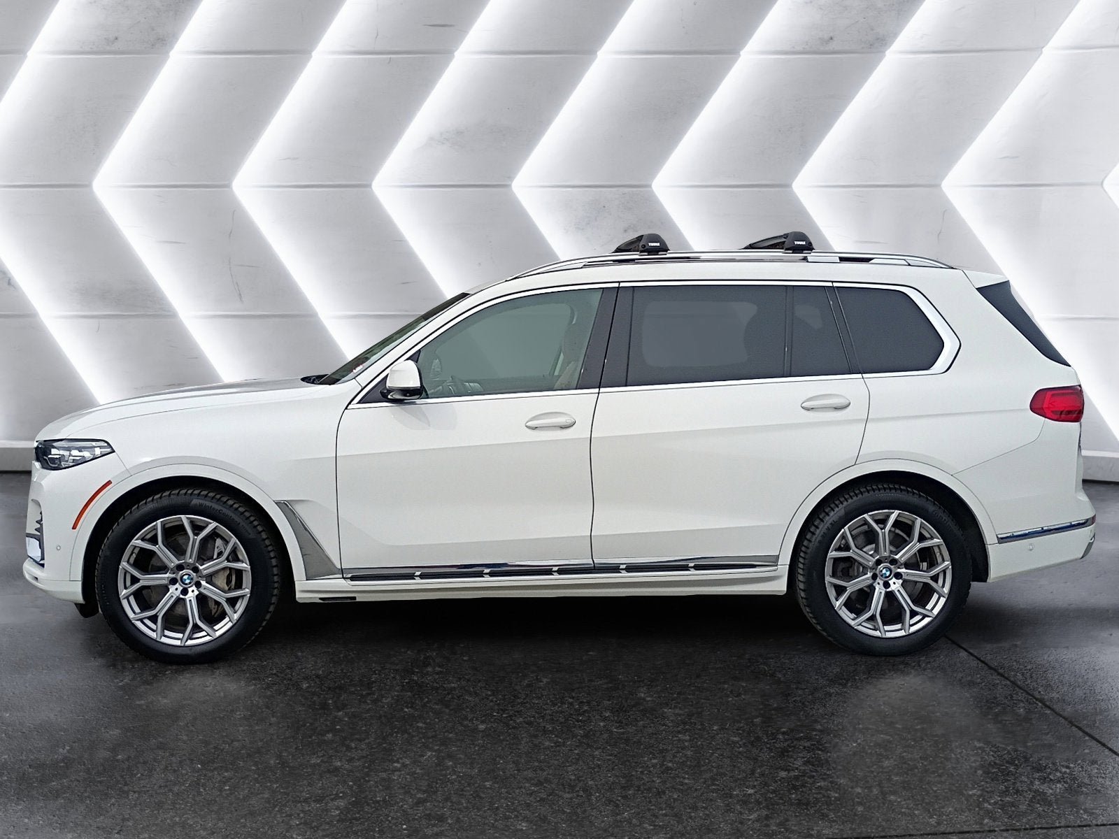 Used 2022 BMW X7 xDrive40i w/ Premium Package image 3